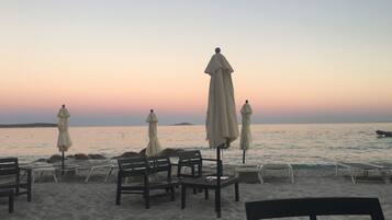 Beach nearby, sun loungers