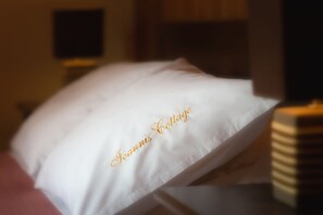 Traditional Ioannis Cottage with Ecological Heated Pool | Pemandangan dari kamar