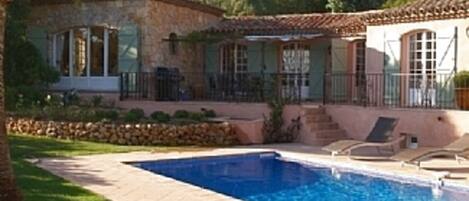 Una piscina climatizada