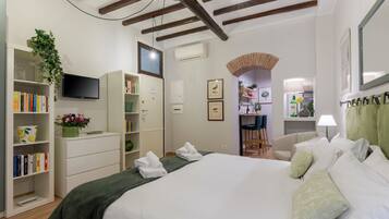 1 bedroom, iron/ironing board, Internet, bed sheets