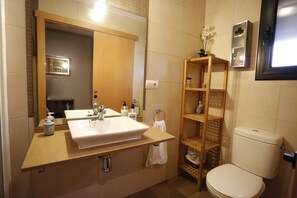 Duschwanne, Whirlpool, Handtücher