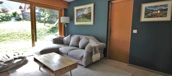 Luxurious six-bedroom chalet. 800m to ski lifts. Fast fibre wi-fi