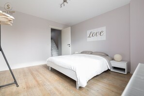 4 Schlafzimmer, Bügeleisen/Bügelbrett, Internetzugang, Bettwäsche