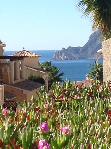 Altea Hills Spanish villa with stunning views on Med Sea-Free Wifi-Shared pools