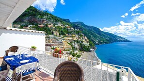 Outdoor dining - Casa Leonilde 4, Emma Villas (Positano)