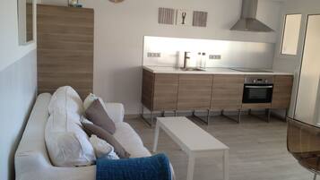Smart TV, table tennis, books
