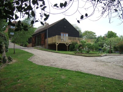 Tranquil Retreat, Two Bedrooms, Two Bathrooms (one en-suite, one shower room)