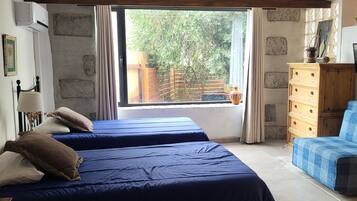 3 slaapkamers, een bureau, een strijkplank/strijkijzer, gratis wifi