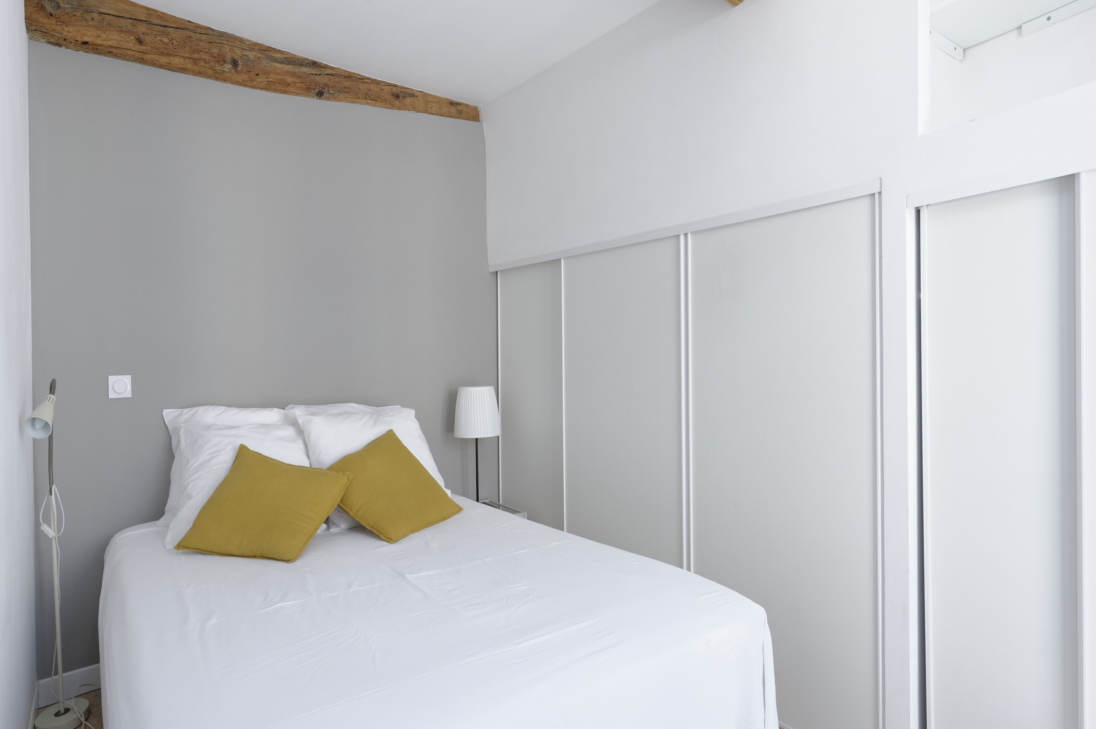 1 chambre, fer et planche à repasser, Wi-Fi, literie fournie