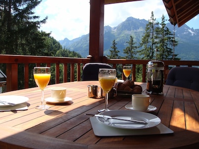 Chalet Clementine offers skiing luxury in Oz en Oisans part of Alpe d'Huez area.