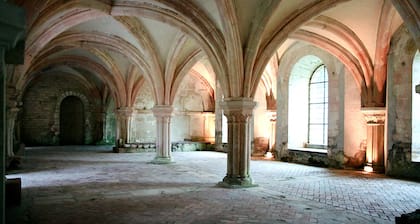 Cottage and private garden - rural bliss for two (or 4 with mezzanine)