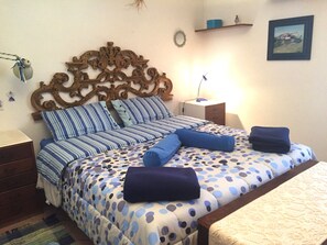 3 chambres, fer et planche à repasser, Wi-Fi gratuit, draps fournis