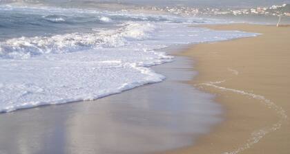 MAISON AVEC GRAND JARDIN ET BELLE VUE SUR LA MER ET LES MONTAGNES
