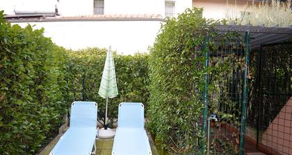HAUSTIERFREUNDLICH - PRIVATER UND UMZÄUNTER GARTEN - WI-FI