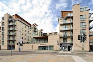 Exterior - Holyrood Apartment with parking & lift access (Edinburgh)