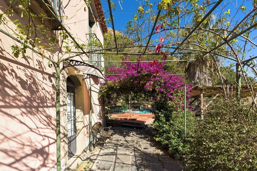 Sicilian country house with panoramic views