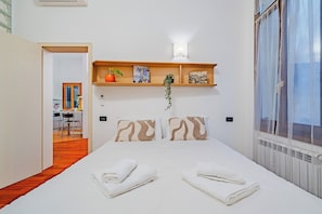 2 室のベッドルーム、デスク、アイロン / アイロン台、WiFi (無料)