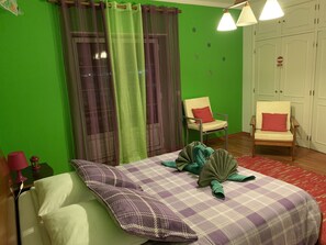 3 bedrooms, iron/ironing board, free WiFi, bed sheets