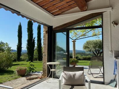 In a very huge Provencal landscape, you will hear silence and cicadas