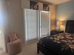 7 bedrooms, in-room safe, iron/ironing board, travel crib