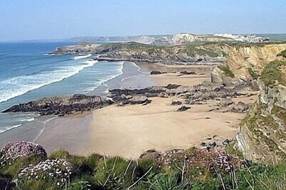 Superb well equipped family house in quiet area with sea views, close to beaches