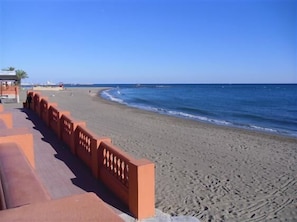 Una playa cerca