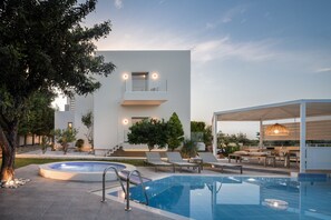 Outdoor pool, a heated pool - Kastellakia Executive Villa (Rethymno)