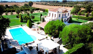 Outdoor pool - Villa Athina (douneika)