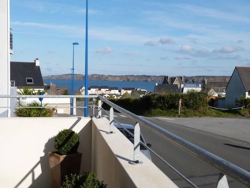 Meerblickwohnung in CAMARET / MER