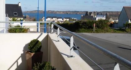 Meerblickwohnung in CAMARET / MER