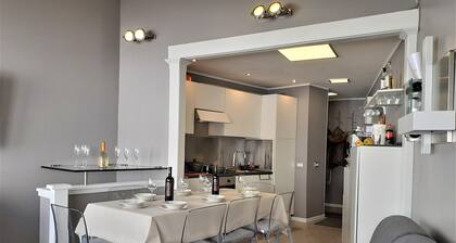 WONDERFUL APARTMENT ON THE SKI SLOPES OF CERVINIA LOCATION 'SKY HIGH