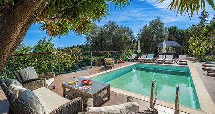 Luxury Venetian Stone Villa- Amazing Private Pool Area and views near Fiskardo