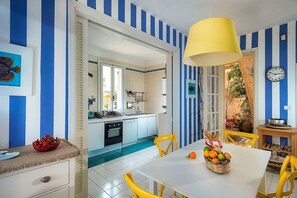 Kühlschrank, Ofen, Herdplatte, Geschirrspüler