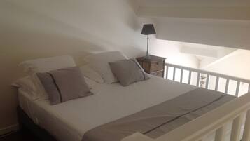 1 bedroom, in-room safe, desk, iron/ironing board