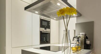 TOP CLASS NEW 2BD AP | Sun | Lift | Metro | HiSpeed Wifi | 4 people