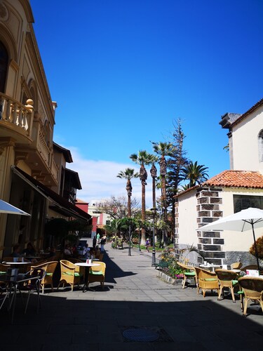 DER BALKON DER MARINA | CHARCO PLAZA