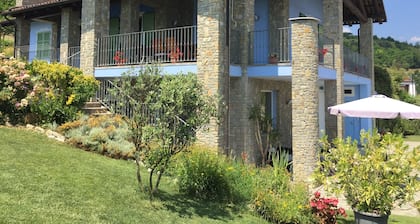 La Casa Blu, Villa con piscina privada en Monferrato Langhe, Patrimonio de la Unesco