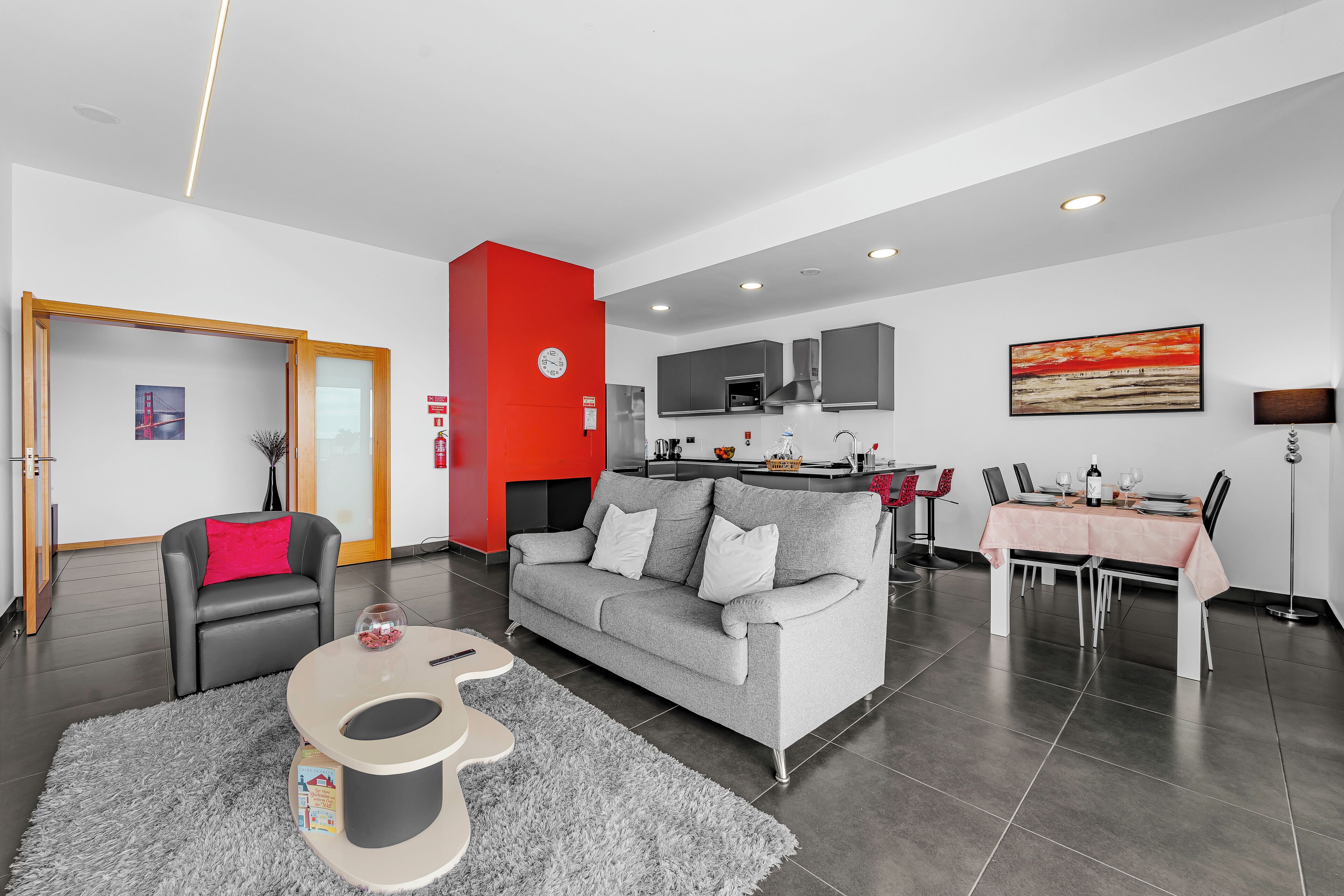 智能电视、DVD 播放器、立体声音响