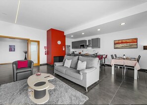 Living area - A&M House - Luxury Holidays Home (Arco da Calheta)