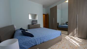 2 Schlafzimmer, Bügeleisen/Bügelbrett, WLAN, Bettwäsche