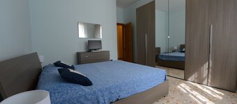 Cosy apartment, near Metro A, S. Pietro and the downtown