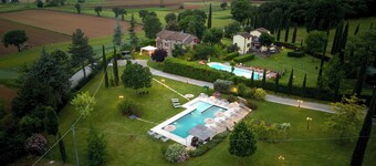 LA COLONICA 18 sover, villa med privat basseng i eksklusiv bruk!