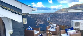 Fabulous Beach Pad Just 20 Paces From The Mawgan Porth Beach, (SUMMER DISCOUNTS)