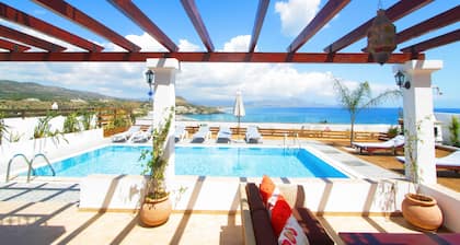 Villa 5 étoiles flambant neuve dans la baie de Vlicha
