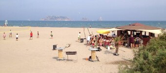 House in natural park 100m from the beach, with garden and pool, WIFI Tranquility