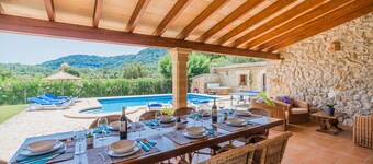 Ca'n Mateu, villa med privat basseng, boblebad og terrasser i Pollença