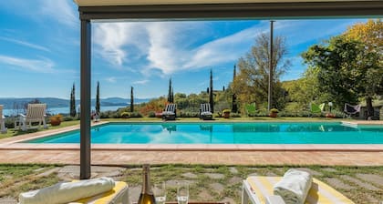La Martinella 12, Emma Villas