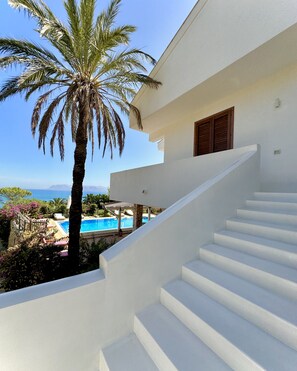 Exterior - Spacious villa with swimming pool (SCOPELLO)