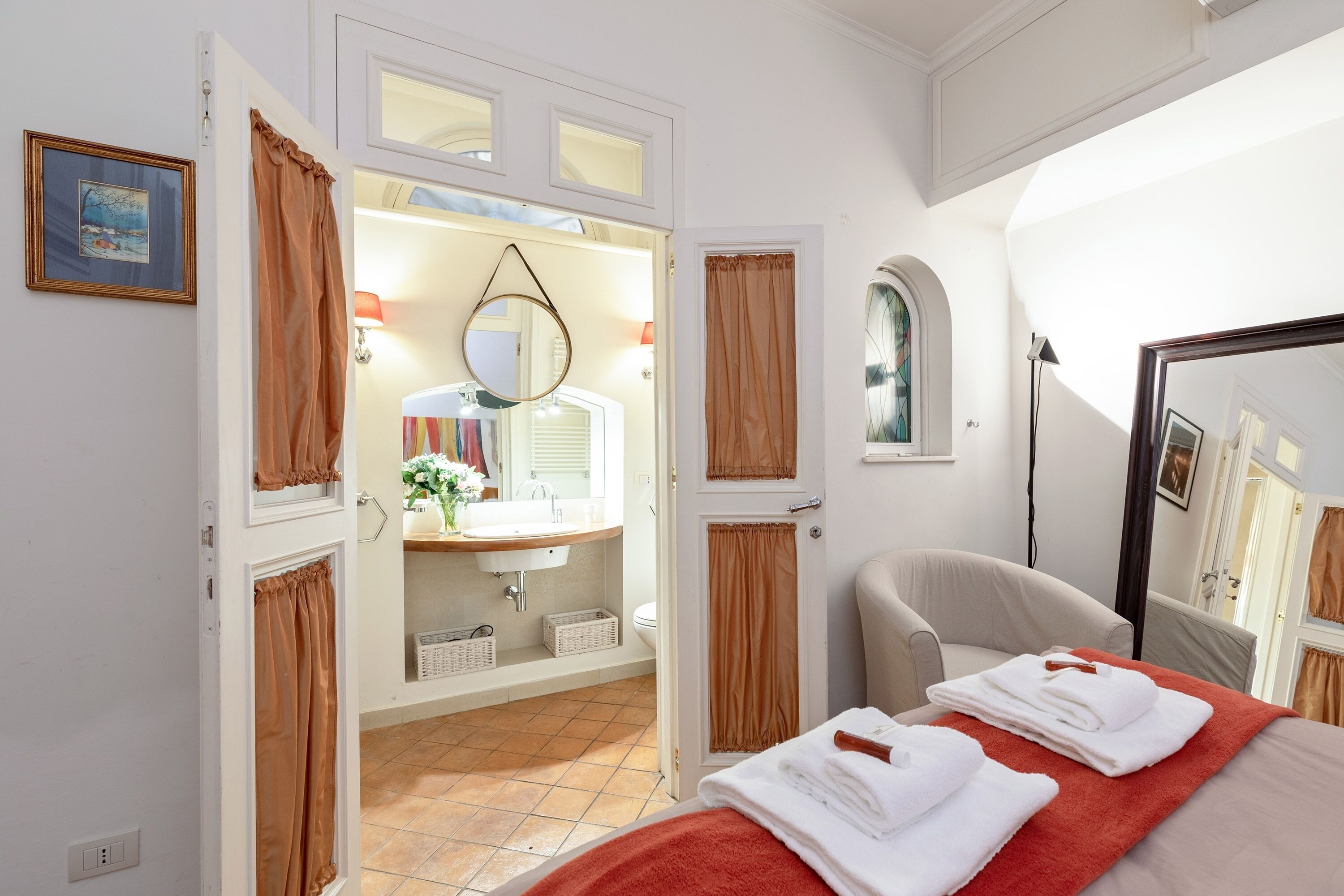 1 bedroom, iron/ironing board, internet, bed sheets