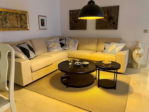 Smart TV, books, stereo - Penthouse Apartment with Stunning Sea & Marina Views (El Portet, Moraira)